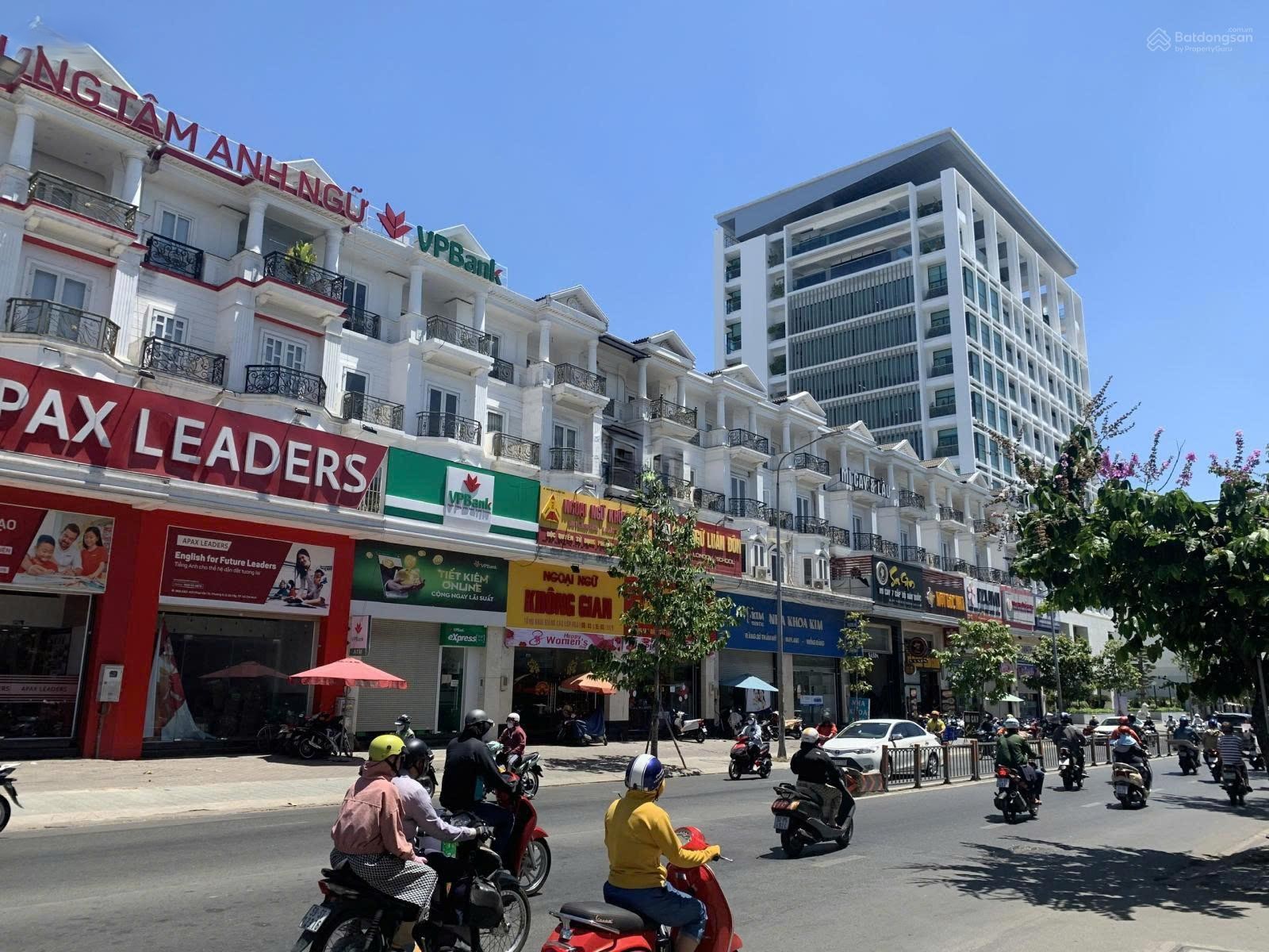 Mặt tiền 513 Phan Văn Trị P5 Gò Vấp. Diện tích 5,35x22m. HĐT 50tr/tháng. Giá 31 tỷ