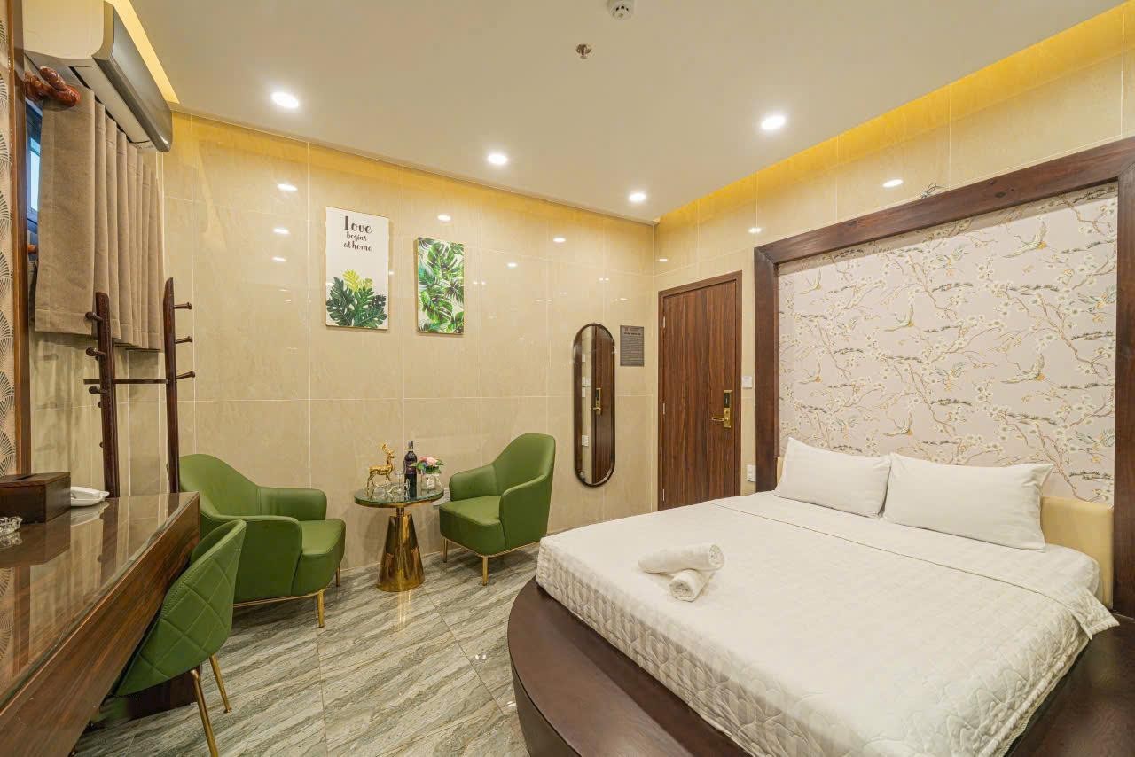 Bán khách sạn T68 420 Nguyễn Văn Khối DT 5x27m xây 7 lầu DCT 120tr/th