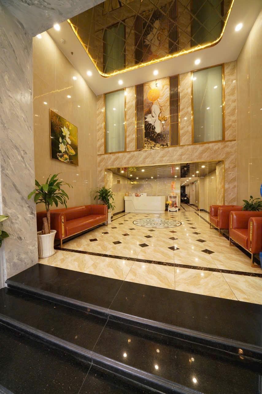 Bán khách sạn T68 420 Nguyễn Văn Khối DT 5x27m xây 7 lầu DCT 120tr/th