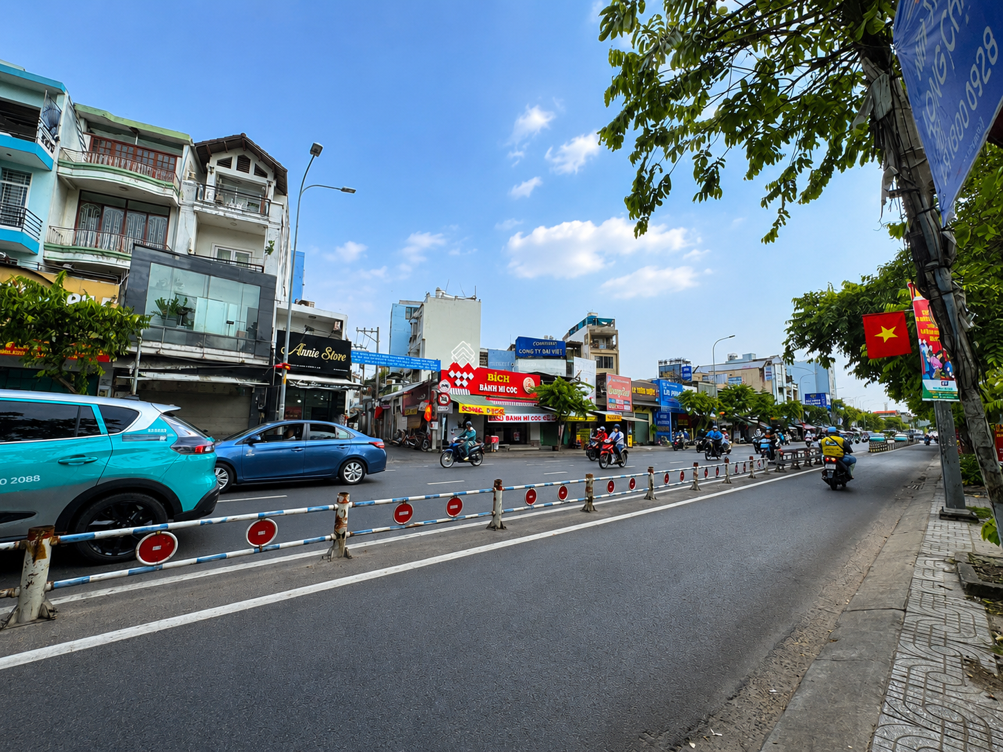 Bán nhà mặt tiền 661 Phan Văn Trị P7, DT 5,4x24m, 2 tầng. Giá 29 tỷ Bán nhà mặt tiền 661 Phan Văn Trị P7, DT 5,4x24m, 2 tầng. Giá 29 tỷ