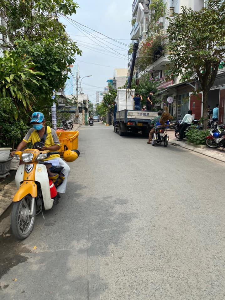 Biệt thự đường Nguyễn Văn Khối, DT 8x20m, 1 trệt 2 lầu. Giá 16,5tỷ Biệt thự đường Nguyễn Văn Khối, DT 8x20m, 1 trệt 2 lầu. Giá 16,5tỷ