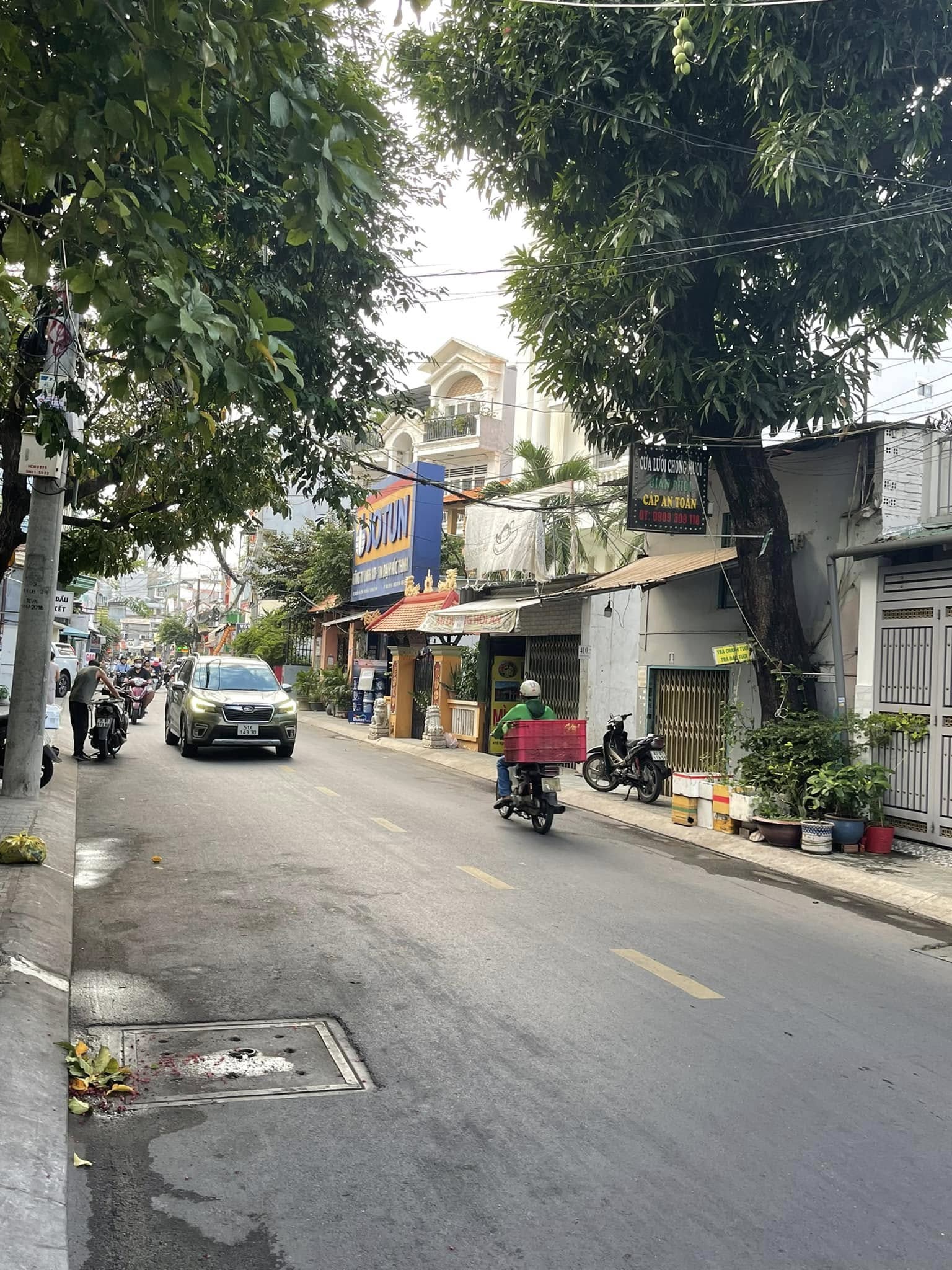 Bán nhà MT 406 Nguyễn Văn Công P3, DT 4x19m, cấp 4. Giá 12 tỷ 