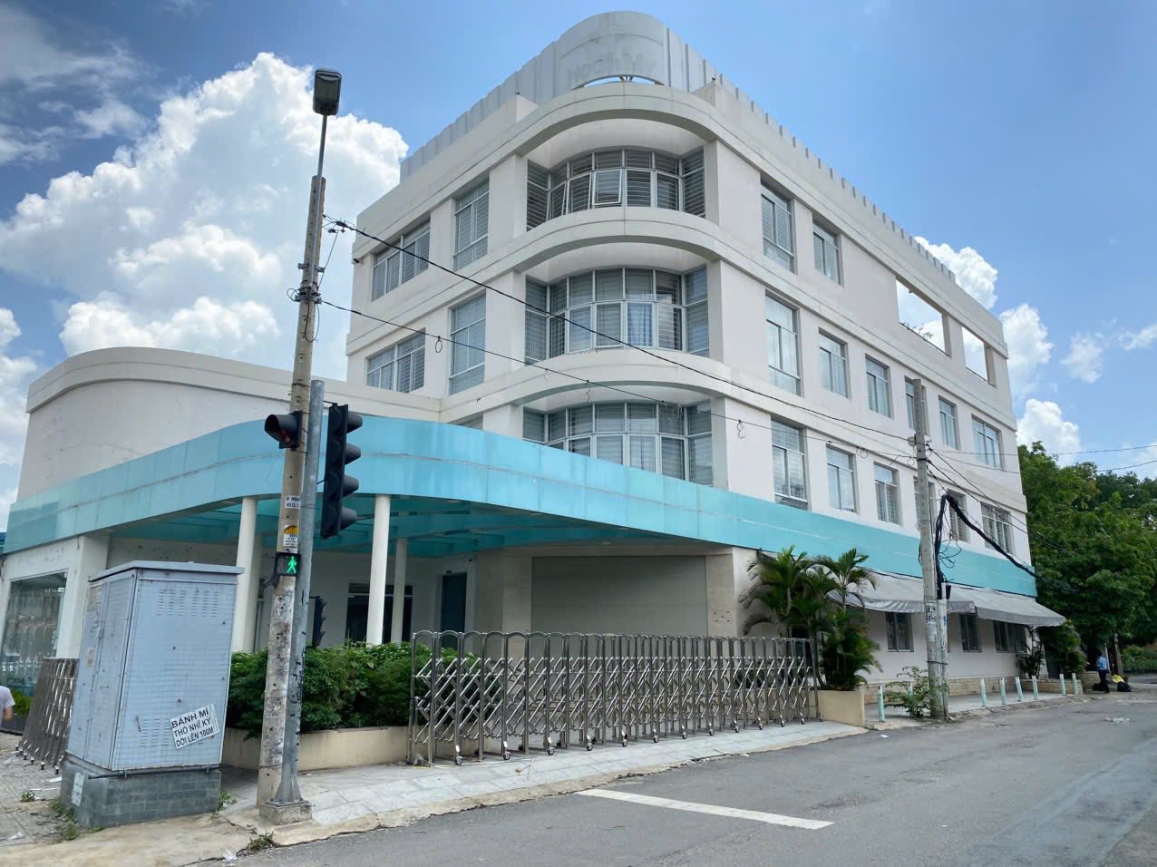 Bán nhà 501-503 Nguyễn Oanh P.17 GV. DT 16x42m, 4 tầng. Giá 105 tỷ TL Bán nhà 501-503 Nguyễn Oanh P.17 GV. DT 16x42m, 4 tầng. Giá 105 tỷ TL