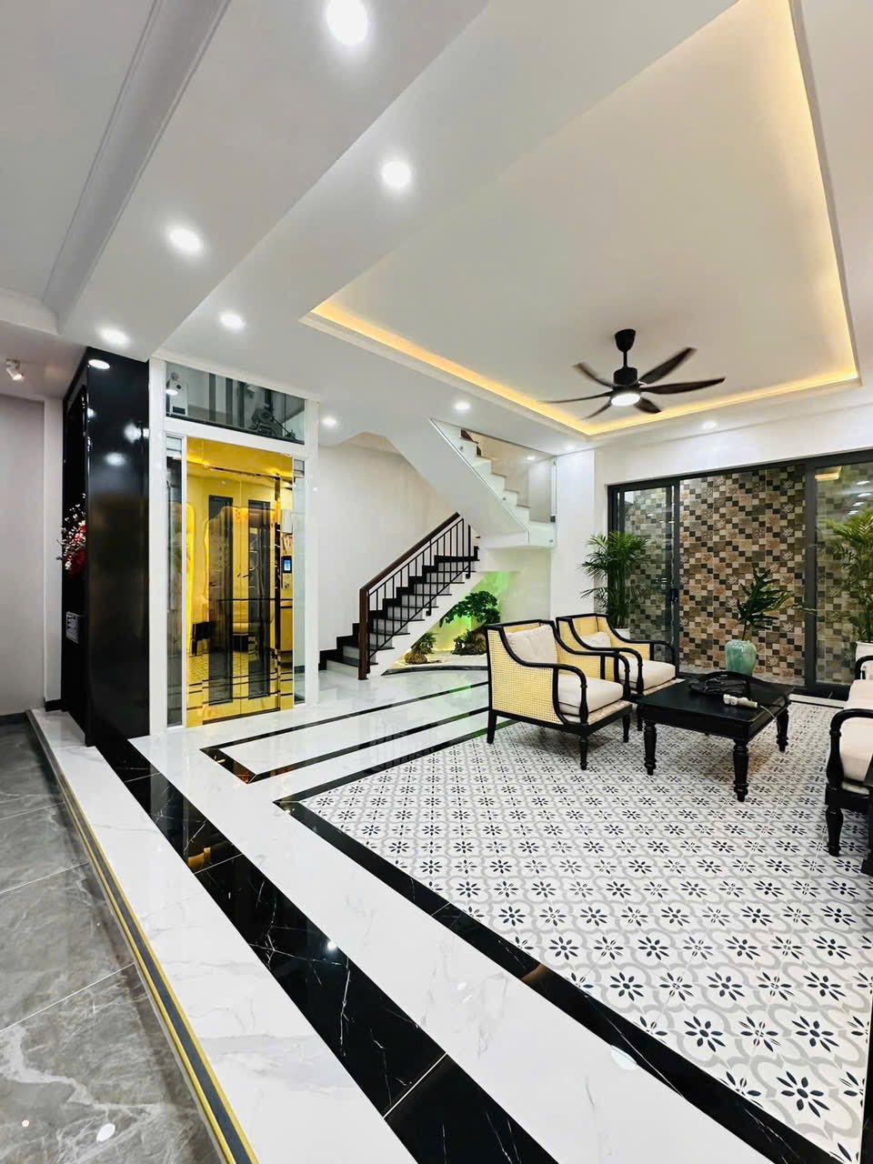 SIÊU PHẨM INDOCHINE ĐỐI DIỆN EMART - 5 TẦNG THANG MÁY - 11,6 TỶ SIÊU PHẨM INDOCHINE ĐỐI DIỆN EMART - 5 TẦNG THANG MÁY - 11,6 TỶ