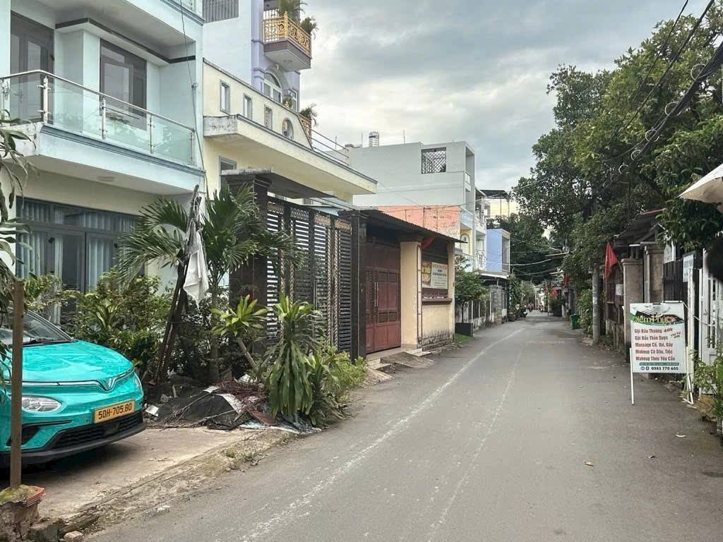 Bán nhà hẻm 134 Đường số 01 Phường 16, DT 6x26m, 1 trệt 3 lầu. Giá 15 tỷ