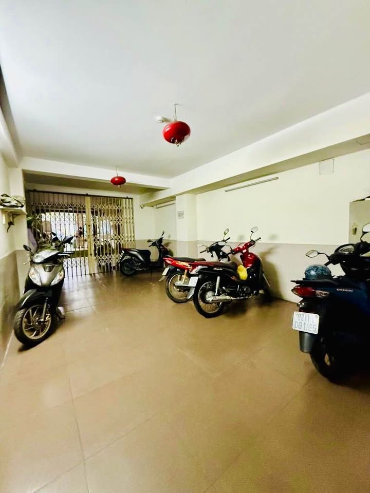 MẶT TIỀN 98 NGUYỄN DU PHƯỜNG 7 GÒ VẤP, 1 TRỆT 5 LẦU THANG MÁY. GIÁ 18 TỶ