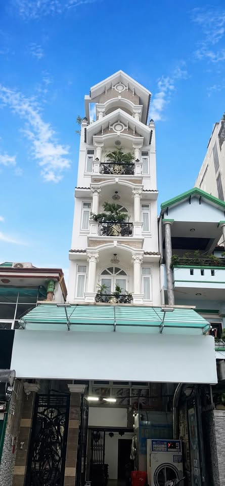 MẶT TIỀN 98 NGUYỄN DU PHƯỜNG 7 GÒ VẤP, 1 TRỆT 5 LẦU THANG MÁY. GIÁ 18 TỶ