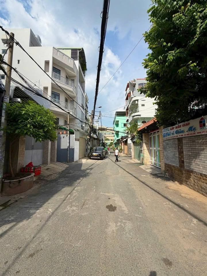 BÁN NHÀ 799/22 NGUYỄN KIỆM – DT 6X10M, 3 TẦNG. GIÁ 8,7 TỶ