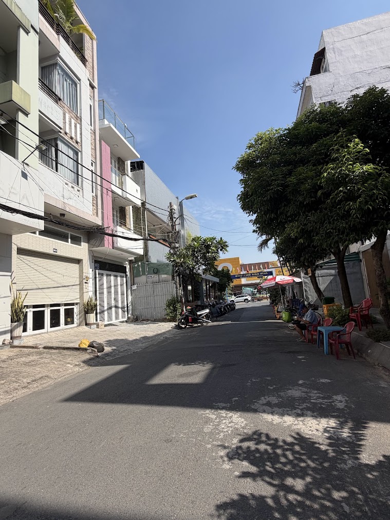 Bán Nhà hẻm 465/6 Đường Phan Văn Trị P5, DT 4x16m, xd 1 trệt 3 lầu