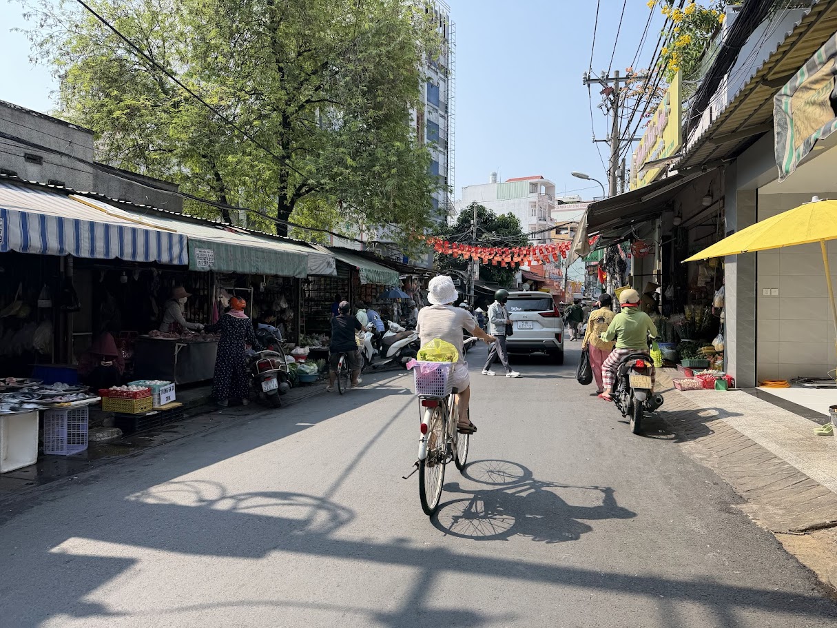 MẶT TIỀN 70A THỐNG NHẤT P.10 GÒ VẤP, 1 TRỆT 6 LẦU THANG MÁY. GIÁ 15 TỶ TL