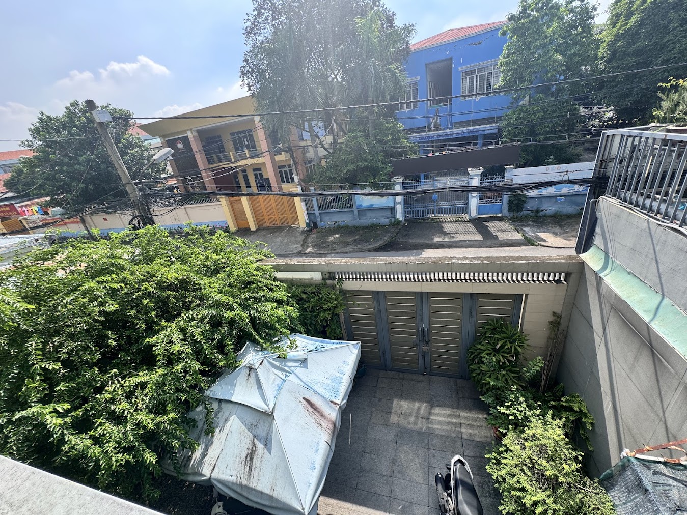 Bán nhà 100 Đường số 9 Phường 16, DT 10x15m, 1 trệt 2 lầu. Giá chỉ 20,5 tỷ Bán nhà 100 Đường số 9 Phường 16, DT 10x15m, 1 trệt 2 lầu. Giá chỉ 20,5 tỷ