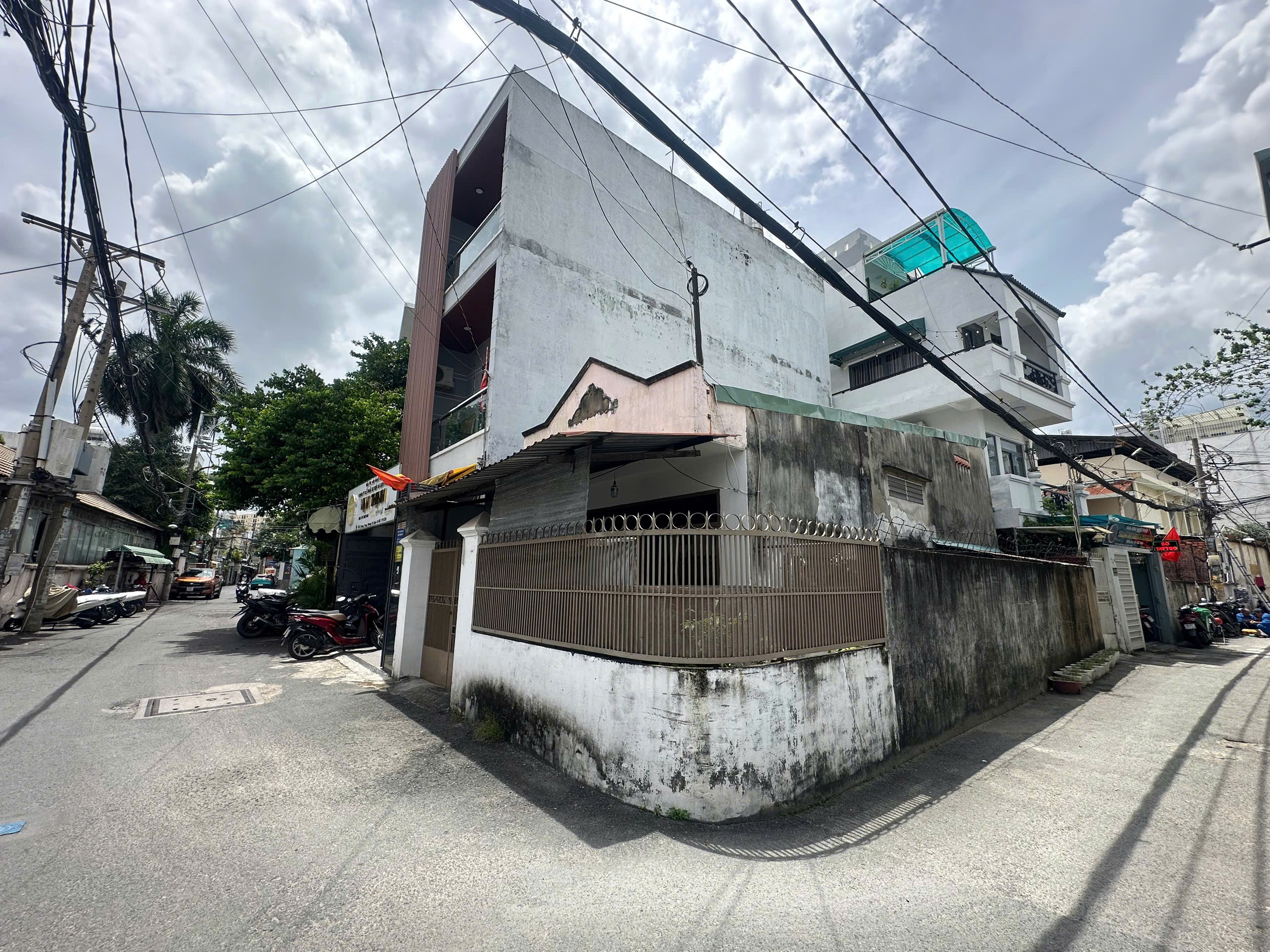 Bán nhà 2 MT hẻm 525 Quang Trung, 6x14m, cấp 4. Giá 8,2 tỷ TL Bán nhà 2 MT hẻm 525 Quang Trung, 6x14m, cấp 4. Giá 8,2 tỷ TL