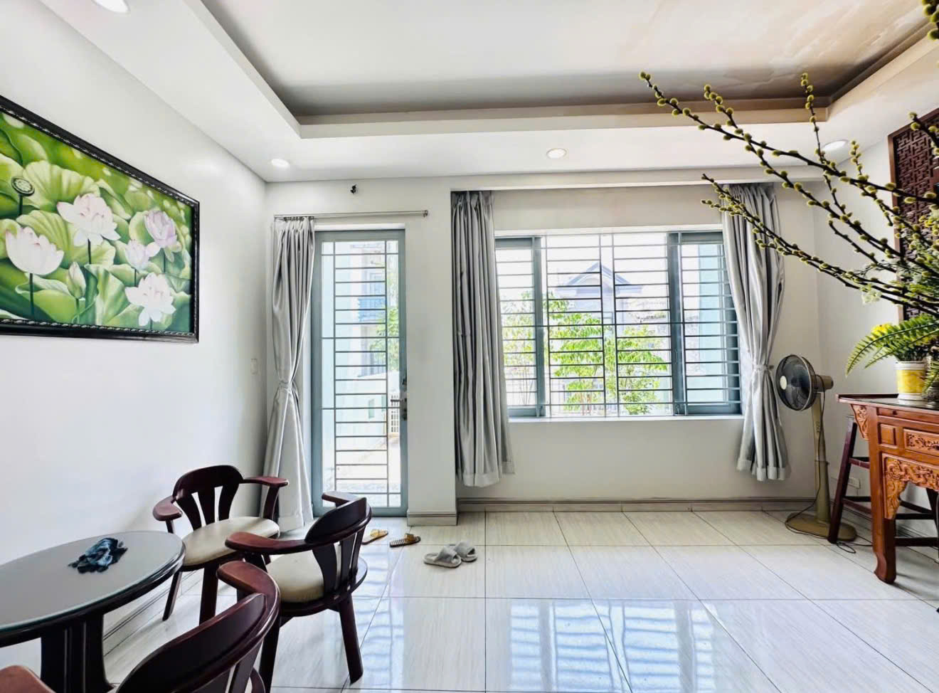 Bán nhà hẻm 331 Phan Huy Ích, 5x17m, 1 trệt 2 lầu. Giá chỉ 9,9 tỷ