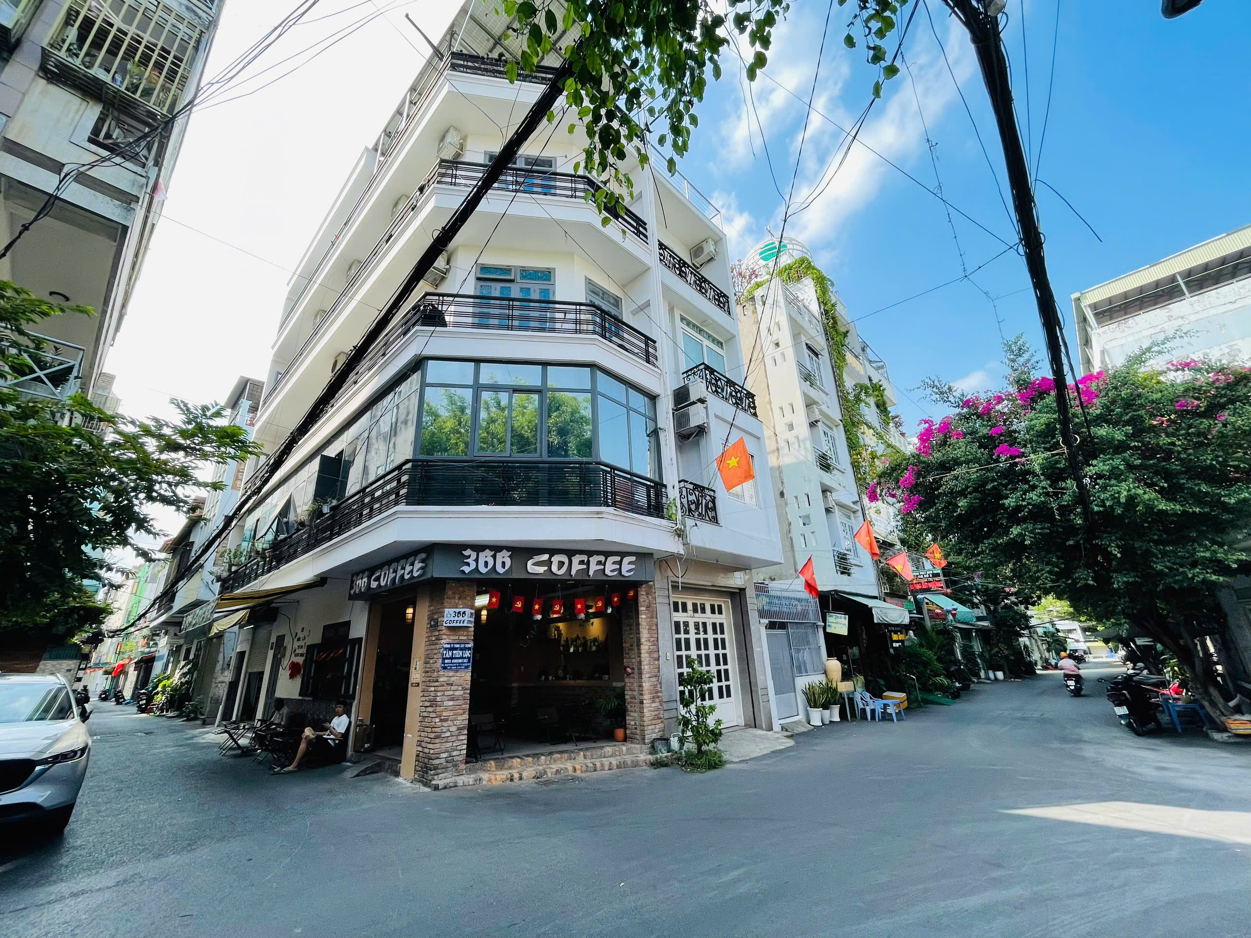 Bán nhà 366/9 Phan Văn Trị Phường 5 Gò Vấp, 1 trệt 4 lầu. Giá 15,5 tỷ