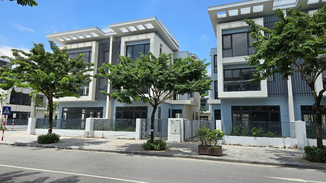 CẦN BÁN 50 CĂN LIỀN KỀ BIỆT THỰ VĂN PHÚ - HÀ ĐÔNG! MIỄN MÔI GIỚI 