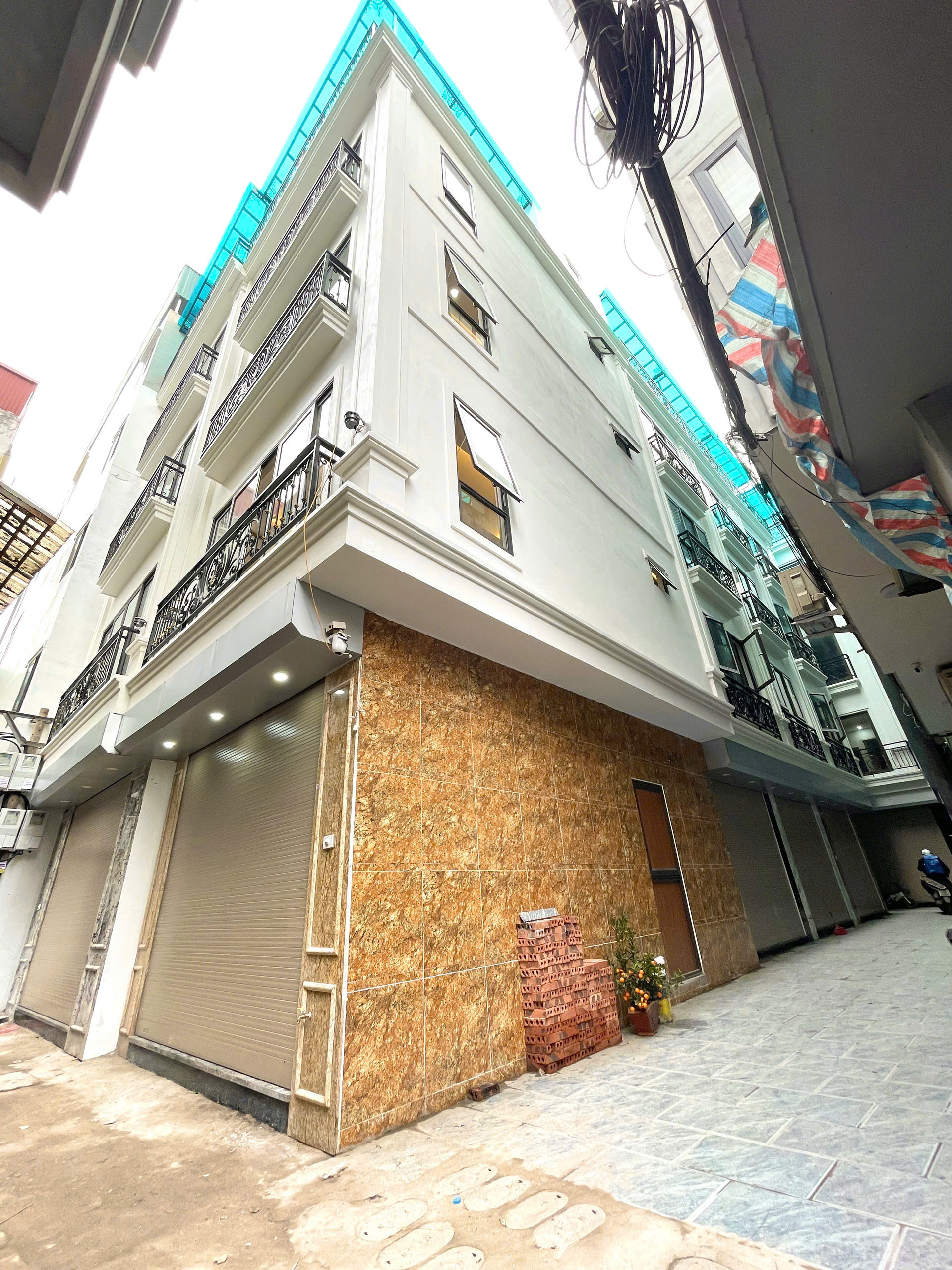 HOA HẬU HAI BÀ - 8 CĂN NHÀ MỚI - THANG MÁY - NGÕ RỘNG THOÁNG – GẦN Ô TÔ 35M2 – 8.5 TỶ
HOA HẬU HAI BÀ - 8 CĂN NHÀ MỚI - THANG MÁY - NGÕ RỘNG THOÁNG – GẦN Ô TÔ 35M2 – 8.5 TỶ