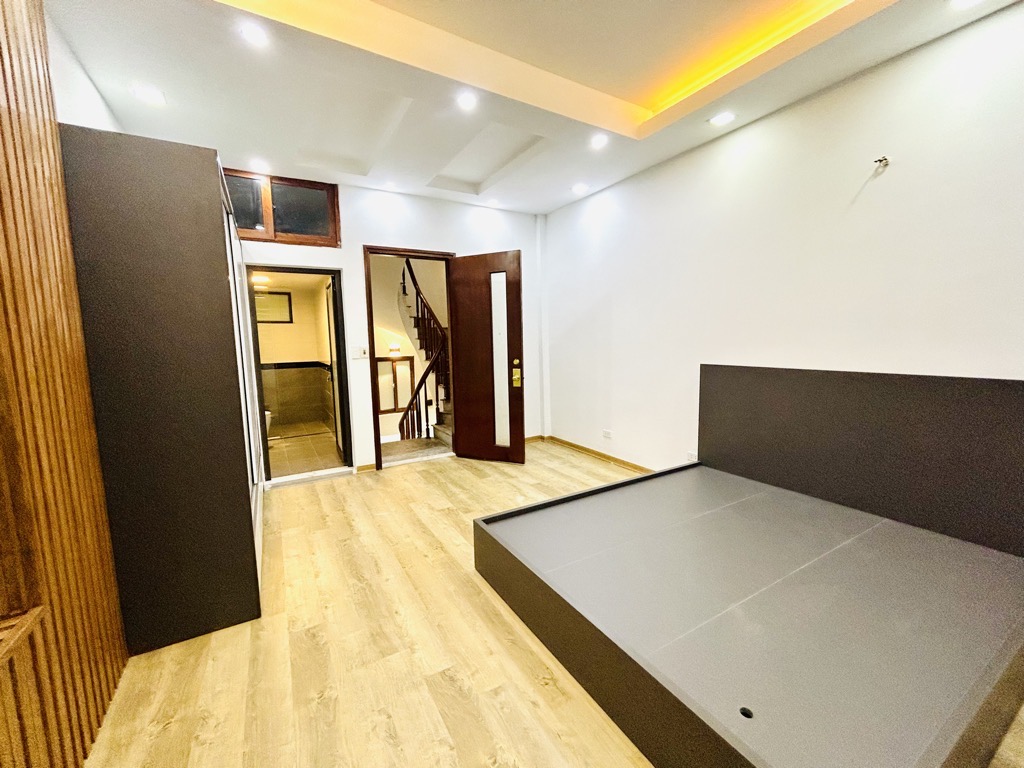 BÁN NHÀ PHỐ BẠCH MAI, NGÕ NÔNG THẲNG, 35M RA PHỐ, DÂN XÂY MỚI ĐẸP 36M² – 6.8 TỶ, BAY NHANH
