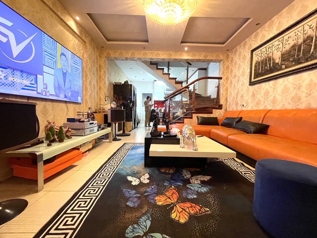 SIÊU PHẨM NHÀ ĐẸP GIÁ ĐẦU TƯ - NGÕ NÔNG - MẶT TIỀN HOA HẬU TẠI ĐỐNG ĐA 60M2 – 8.9 TỶ
SIÊU PHẨM NHÀ ĐẸP GIÁ ĐẦU TƯ - NGÕ NÔNG - MẶT TIỀN HOA HẬU TẠI ĐỐNG ĐA 60M2 – 8.9 TỶ