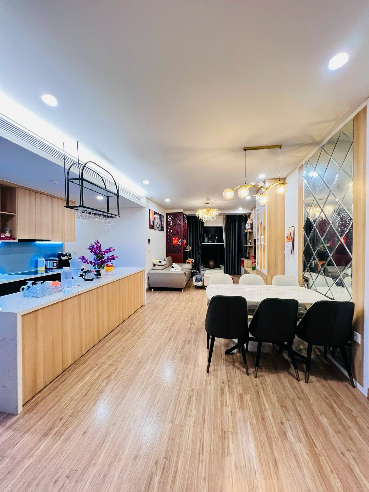 CẦN BÁN CĂN HỘ  CHUNG CƯ CAO CẤP SKY PARK TÔN THẤT THUYẾT - CẦU GIẤY