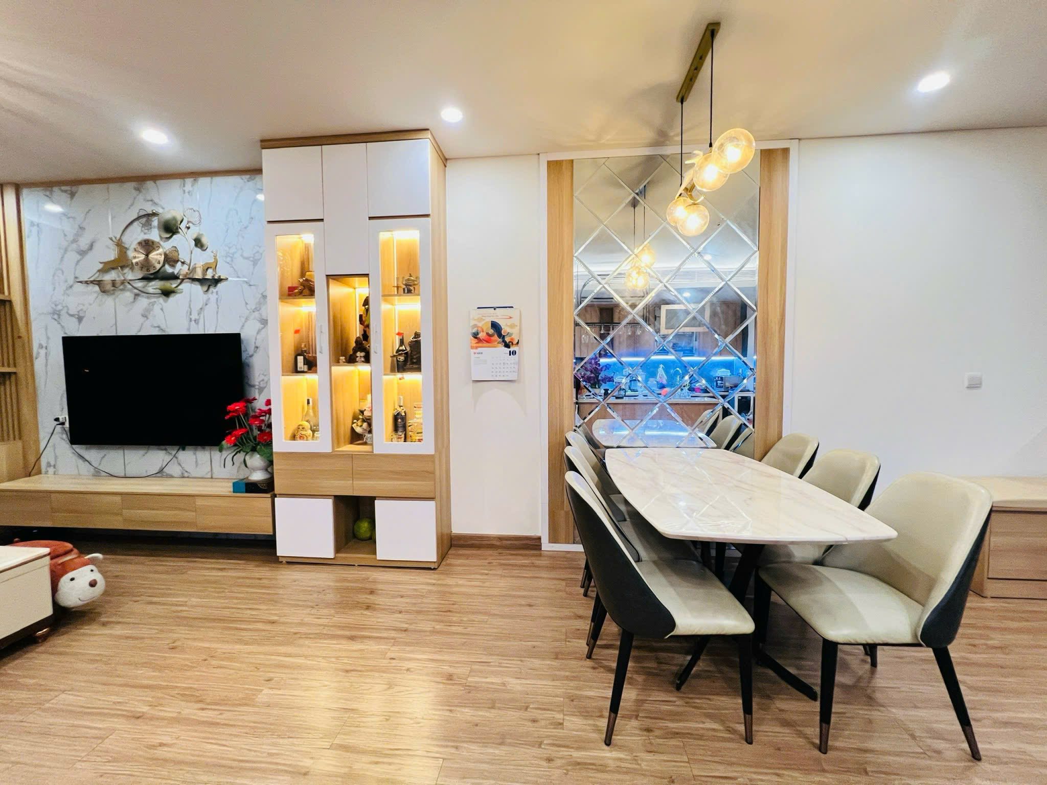 CẦN BÁN CĂN HỘ  CHUNG CƯ CAO CẤP SKY PARK TÔN THẤT THUYẾT - CẦU GIẤY