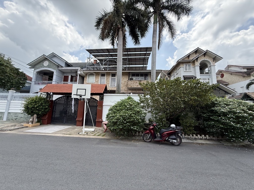 ĐẤT VÀNG XÂY BIỆT THỰ HÀNG XÓM THƯỢNG LƯU, KHU GIGAMAL 15X27 CHỈ 33 TỶ.