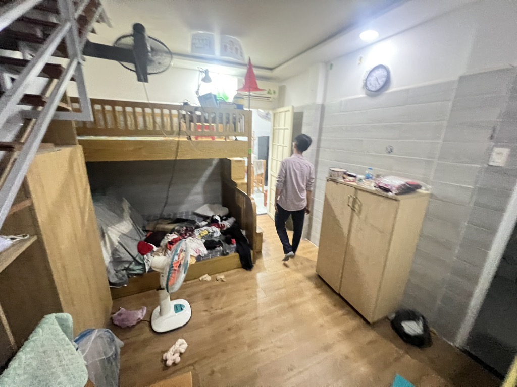 NHÀ ĐẸP, HẺM XE TẢI TRÁNH NHAU SÁT NGÃ 3 TÔ NGỌC VÂN – LINH ĐÔNG, 5,5X20 CHỈ 8 TỶ.