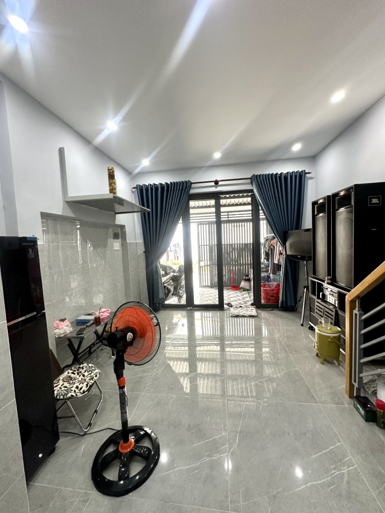 HẺM NHỰA 6m SÁT MẶT TIỀN ĐƯỜNG, GẦN GIGAMAL DÒNG TIỀN 22tr/th, 5,3X25 CHỈ 6,8 TỶ. HẺM NHỰA 6m SÁT MẶT TIỀN ĐƯỜNG, GẦN GIGAMAL DÒNG TIỀN 22tr/th, 5,3X25 CHỈ 6,8 TỶ.