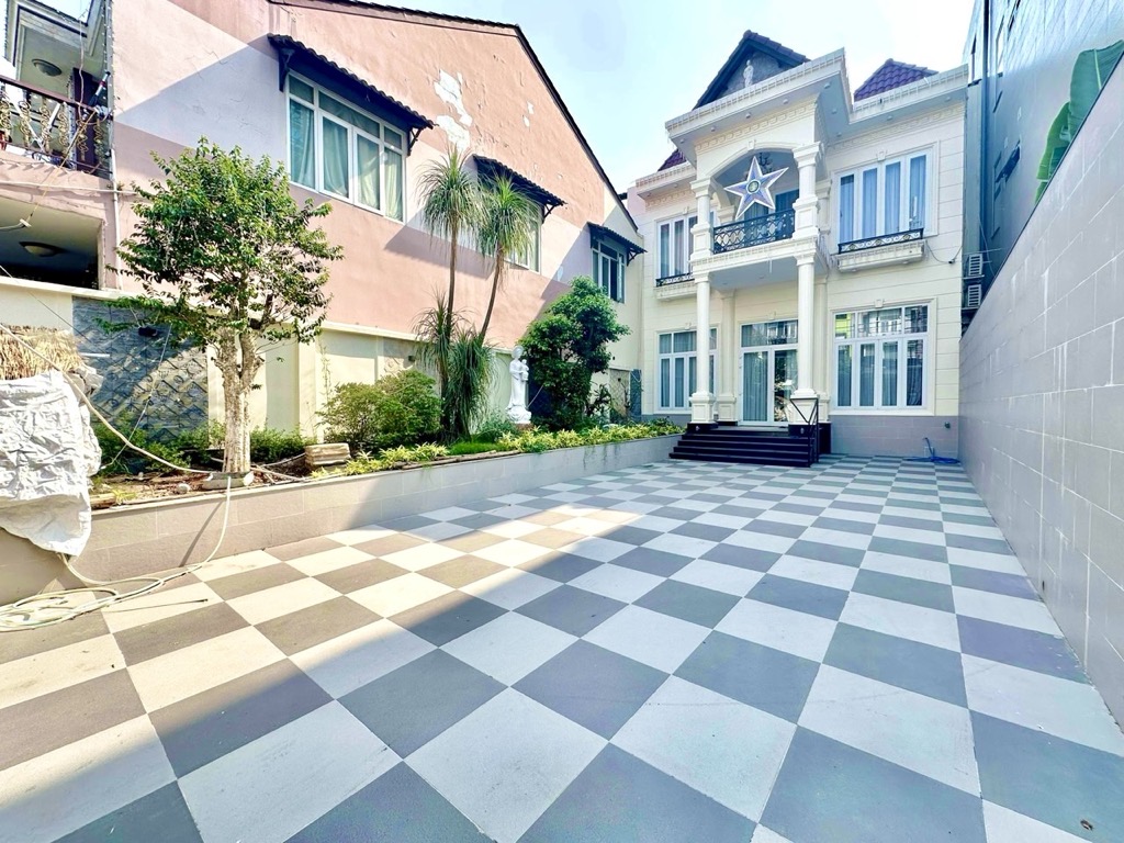 BIỆT THỰ SANG TRỌNG, 3 TẦNG, MẶT TIỀN ĐƯỜNG TAM CHÂU, KẾ BV THỦ ĐỨC, 437m2, CHỈ 43 TỶ. BIỆT THỰ SANG TRỌNG, 3 TẦNG, MẶT TIỀN ĐƯỜNG TAM CHÂU, KẾ BV THỦ ĐỨC, 437m2, CHỈ 43 TỶ.