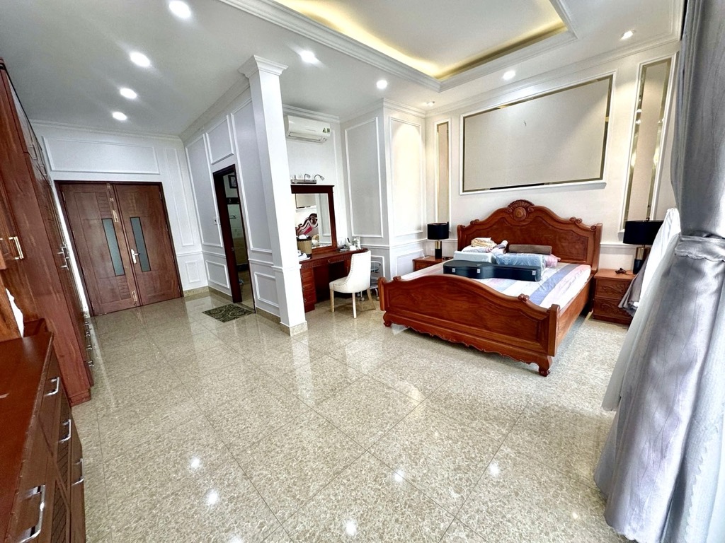 BIỆT THỰ SANG TRỌNG, 3 TẦNG, MẶT TIỀN ĐƯỜNG TAM CHÂU, KẾ BV THỦ ĐỨC, 437m2, CHỈ 43 TỶ. BIỆT THỰ SANG TRỌNG, 3 TẦNG, MẶT TIỀN ĐƯỜNG TAM CHÂU, KẾ BV THỦ ĐỨC, 437m2, CHỈ 43 TỶ.