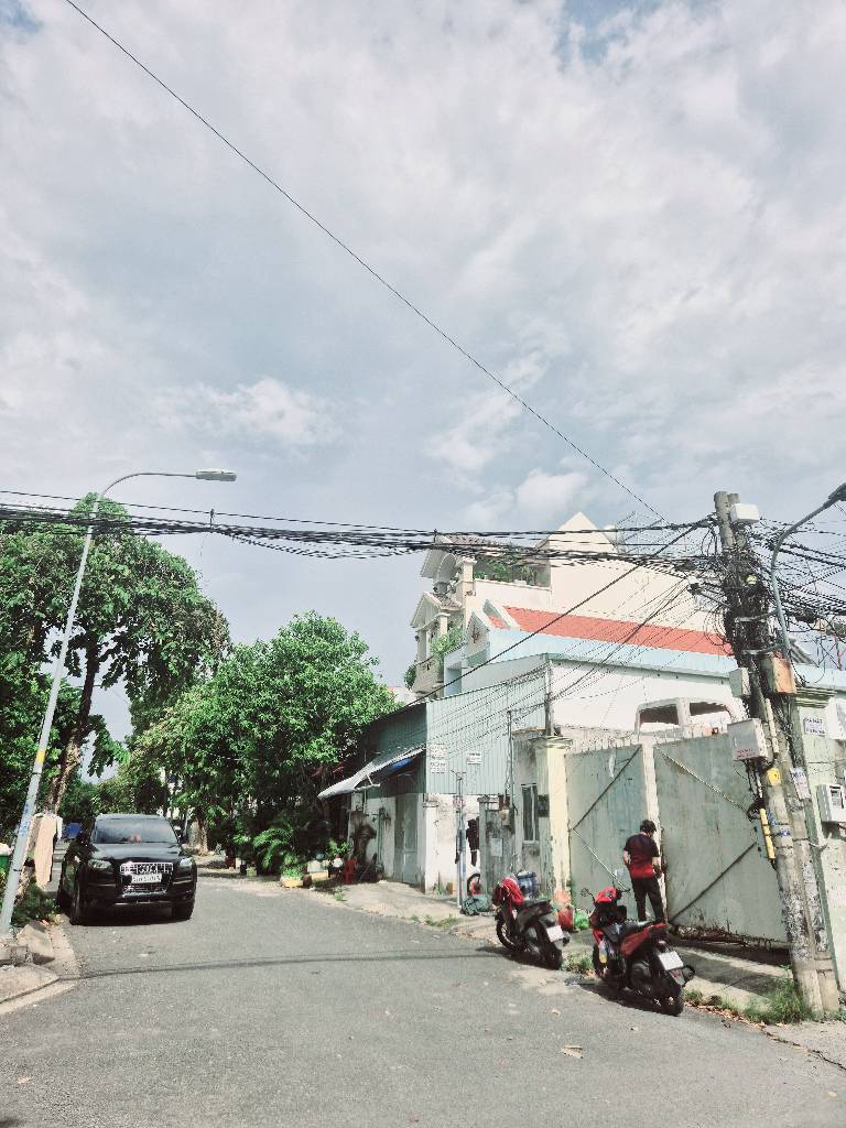 MẶT TIỀN ĐƯỜNG, LÔ GÓC, SÁT QL13, HÀNG XÓM KDC HỒNG LONG 962m2 CHỈ 43 TỶ.