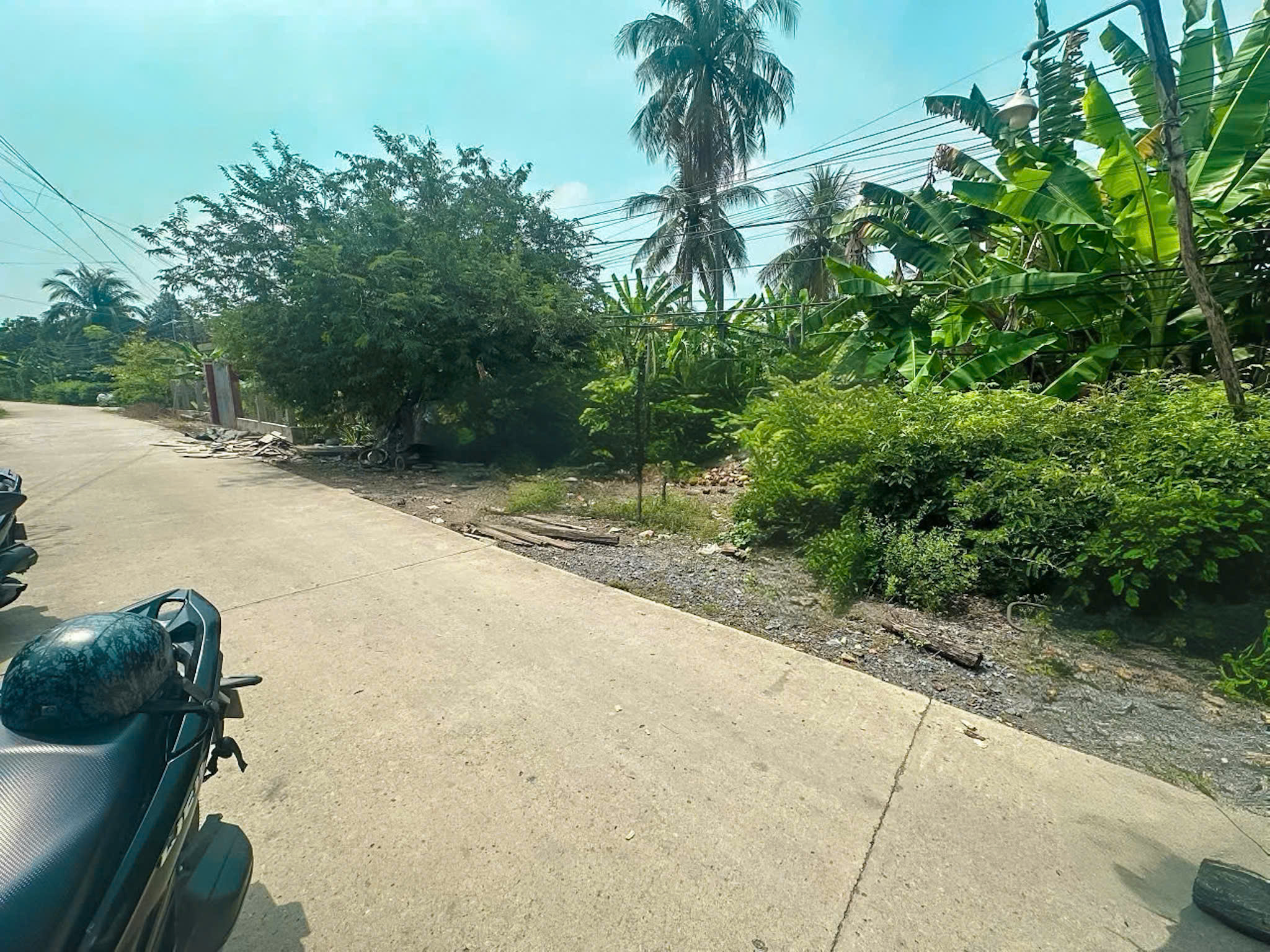 Mặt tiền 832 cũ. Hiện tại là ngay kdc nhựt Tảo Mặt tiền 832 cũ. Hiện tại là ngay kdc nhựt Tảo