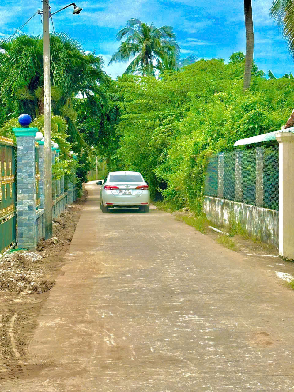 mặt đường Nguyễn Thị Tầm cách 833 ( chợ Binh lãng 450m)
