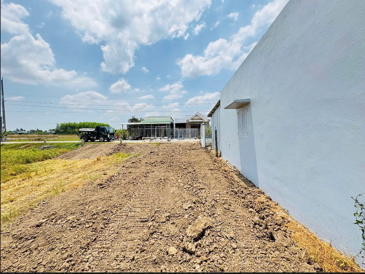 Bán đất MT nhựa Nguyễn Thị Lầu 5x30m giá 870tr có nền sẵn Tân Trụ Long An Bán đất MT nhựa Nguyễn Thị Lầu 5x30m giá 870tr có nền sẵn Tân Trụ Long An