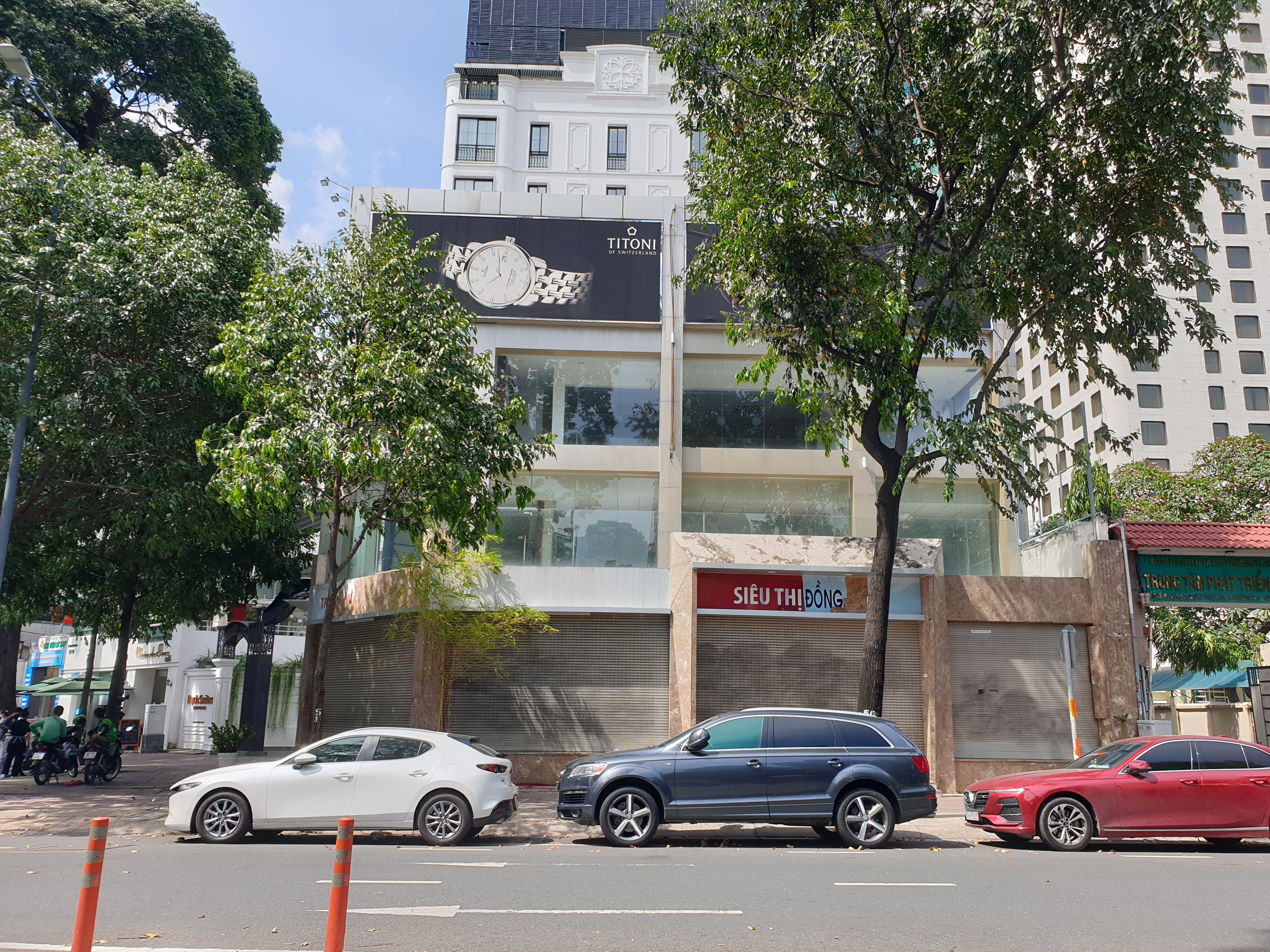 Bán Biệt Thự Khu Văn Phòng ngay Phan Đăng Lưu p6 Phú Nhuận DT 9x30m CN 255m HĐT 220 Tr/Th Giá Tốt