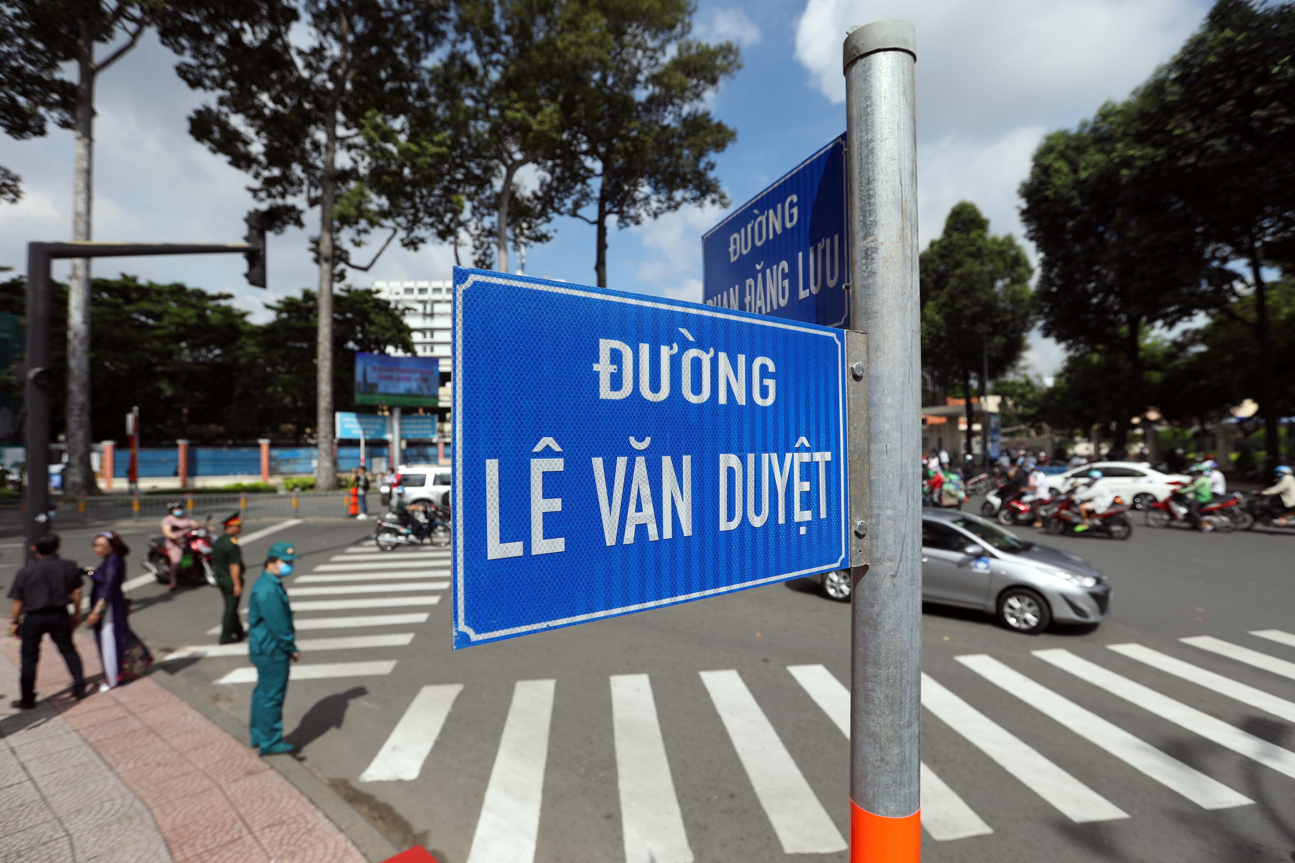 Bán Gấp Nhà Mặt Tiền Ngay TTHC PHường 1, Bình Thạnh DT 11x25m NH 17m CN 326m XD Hầm+10 Tầng Giá Tốt