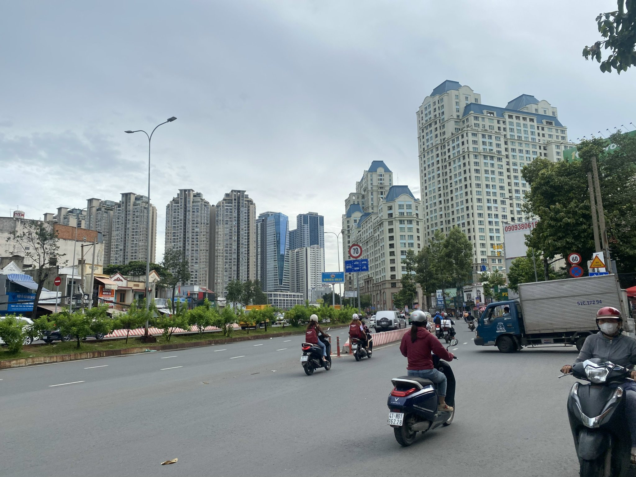 Bán Nhà 2Mặt Tiền Nguyễn Hữu Cảnh Ngay Trung Tâm Quận 1 DT 20x40m NH 43m CN 1037m Xây Dựng Cao Tầng