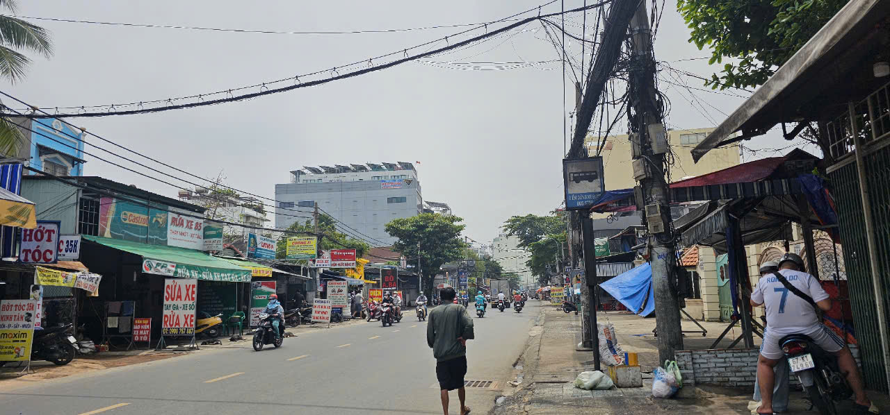 Hàng Hiếm Bán Nhà Mặt Tiền Ung Văn Khiêm p25 Bình Thạnh DT 4x32m CN 100m Giá rẻ 25 Tỷ Lh 0938061333