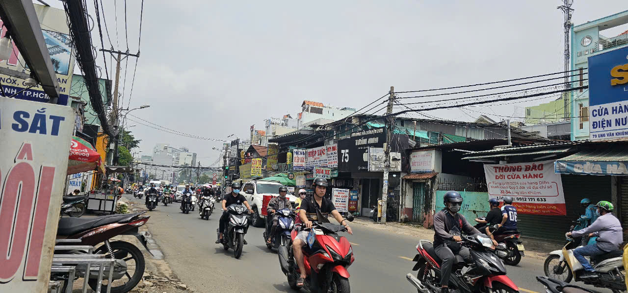 Hàng Hiếm Bán Nhà Mặt Tiền Ung Văn Khiêm p25 Bình Thạnh DT 4x32m CN 100m Giá rẻ 25 Tỷ Lh 0938061333