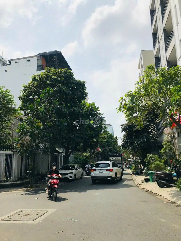 Bán Lô Đất Góc 2MT Ngay Phố Đêm Xuân Thủy p.Thảo Điền Q2 DT 13x15m CN 195m Vuông Vức Lh 0938061333