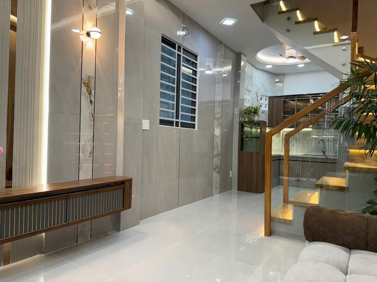 🍀Mới Đẹp-Full Nội Thất-Nhà Hẻm 4m Trước Nhà,LÊ ĐẠI HÀNH,2 Tầng 30M2- Nhỉnh 4TỶ🍀