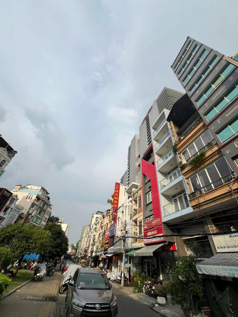 🏠🏠🏠Gấp Gấp-Nhà HXH nội bộ  285 - 283 Cách Mạng Tháng 8, Q. 10. Ngay khu vip Hà Đô 