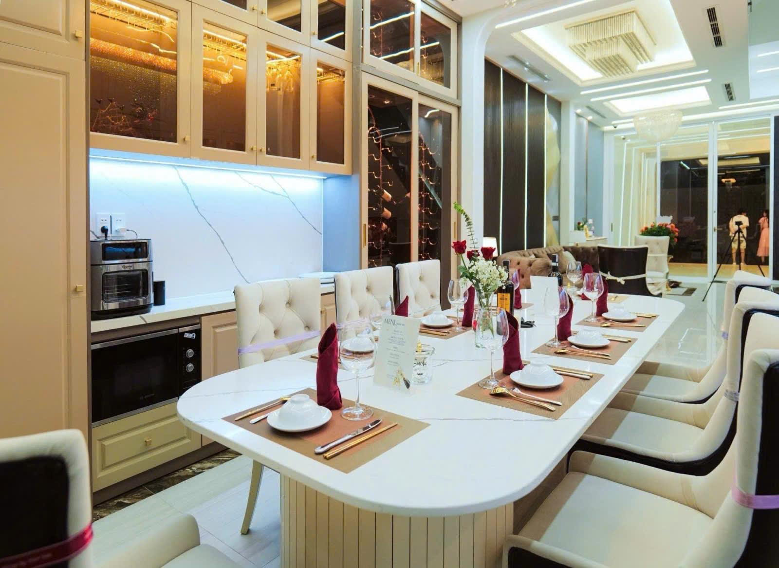 🔝Siêu Phẩm Mặt Tiền Mới Đẹp-DT Khủng 90m Ngang Gần 5m 4Tầng, Nội Thất Cao Cấp- 15Tỷ Hơn 