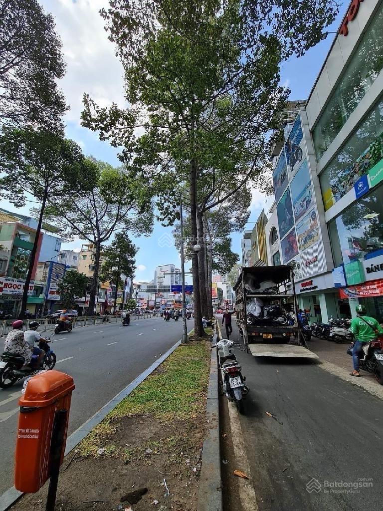 **Siêu phẩm vị trí đắc địa MT Trần Hưng Đạo, Quận 1, DT 5x15m, 3 tầng HĐT 120tr-28 tỷ **Siêu phẩm vị trí đắc địa MT Trần Hưng Đạo, Quận 1, DT 5x15m, 3 tầng HĐT 120tr-28 tỷ