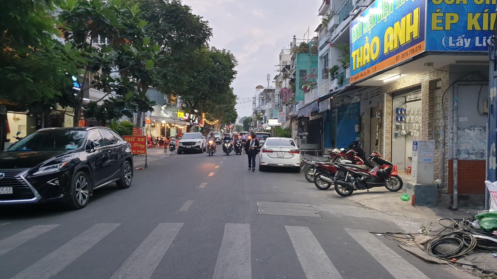 🌹🌹🌹SIÊU HIẾM - ĐỘC - LẠ - MẶT TIỀN NGUYỄN TIỂU LA - 36M - GIÁ CHỈ 6.2 TỶ.🌹🌹🌹
