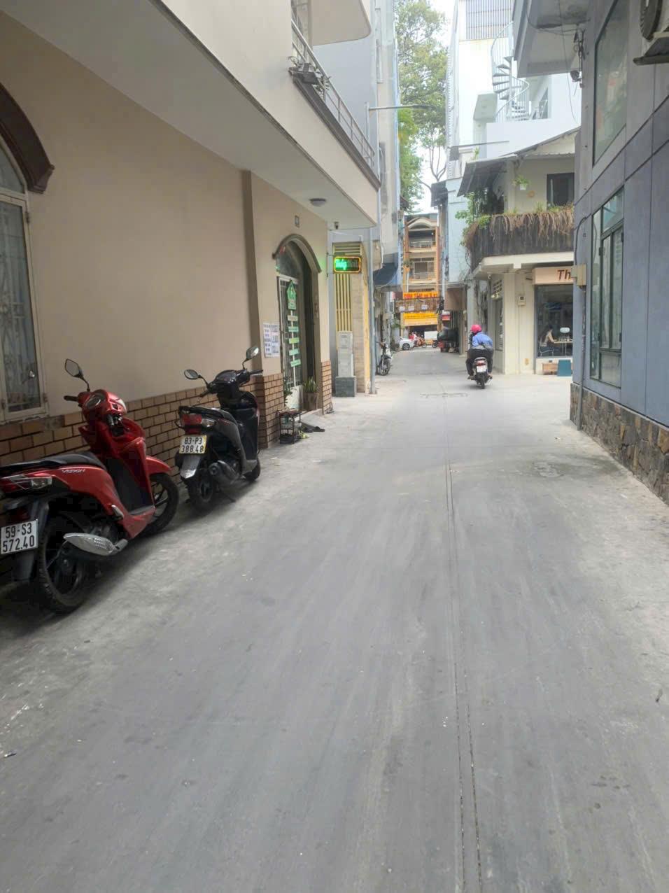 🏡 SIÊU PHẨM QUẬN 5-Căn Góc 2 MT HXH 6m thông- Trần Hưng Đạo CN 35m2 HĐT.18Tr/Th-10 Tỷ Hơn
