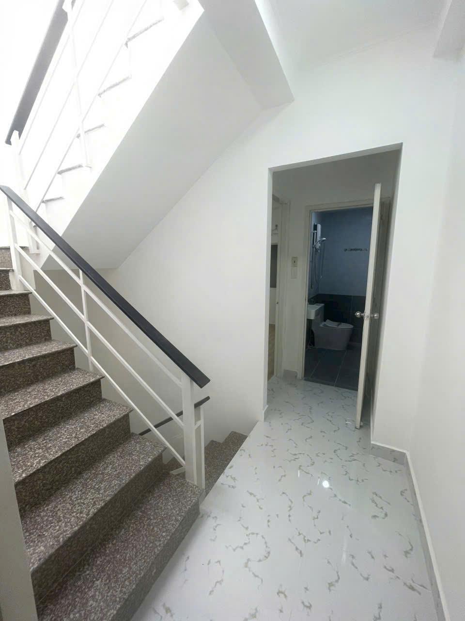 *** 🔥 BÁN NHÀ HẺM 5M NGANG 3.9M -4TẦNG -4 PN MỚI ĐẸP VÀO Ở NGAY KHU VIP NGUYỄN TRÃI Q5 *** 🔥 BÁN NHÀ HẺM 5M NGANG 3.9M -4TẦNG -4 PN MỚI ĐẸP VÀO Ở NGAY KHU VIP NGUYỄN TRÃI Q5