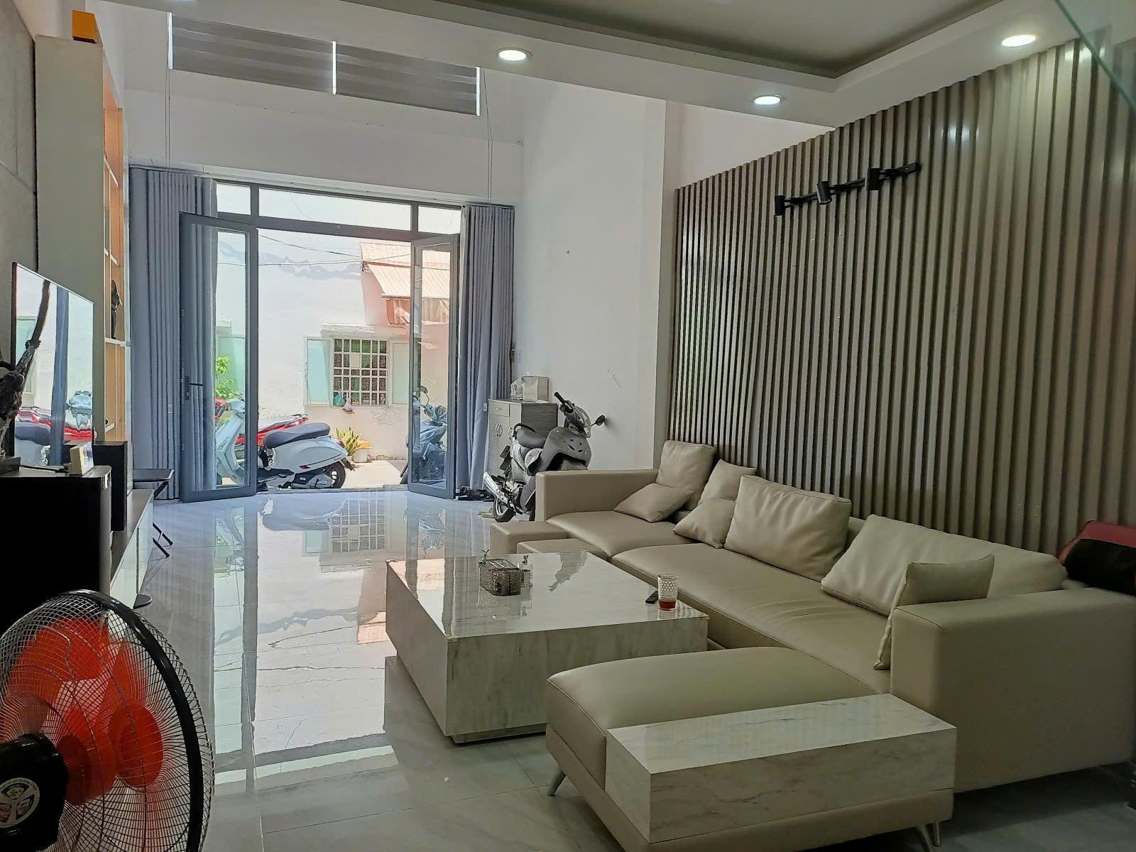 🌹🌹ÔTÔ Ngay Cửa, Sát Trần Hưng Đạo Q5,68m,5Tầng 6PN, Nội Thất Xịn, Chỉ 13TỶ Hơn 🌹🌹ÔTÔ Ngay Cửa, Sát Trần Hưng Đạo Q5,68m,5Tầng 6PN, Nội Thất Xịn, Chỉ 13TỶ Hơn