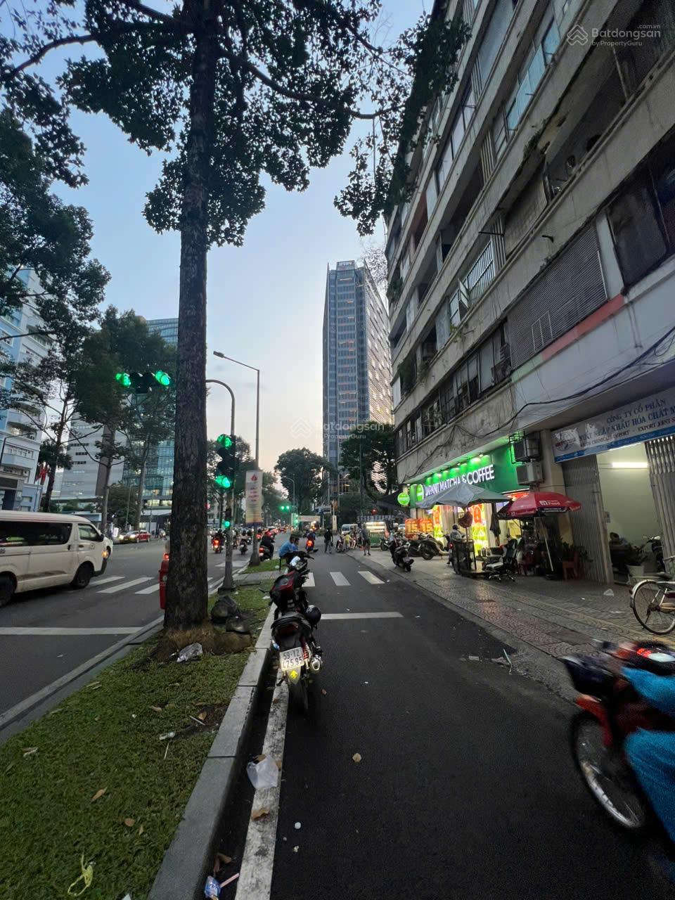 **Siêu phẩm vị trí đắc địa MT Trần Hưng Đạo, Quận 1, DT 5x15m, 3 tầng HĐT 120tr-28 tỷ **Siêu phẩm vị trí đắc địa MT Trần Hưng Đạo, Quận 1, DT 5x15m, 3 tầng HĐT 120tr-28 tỷ