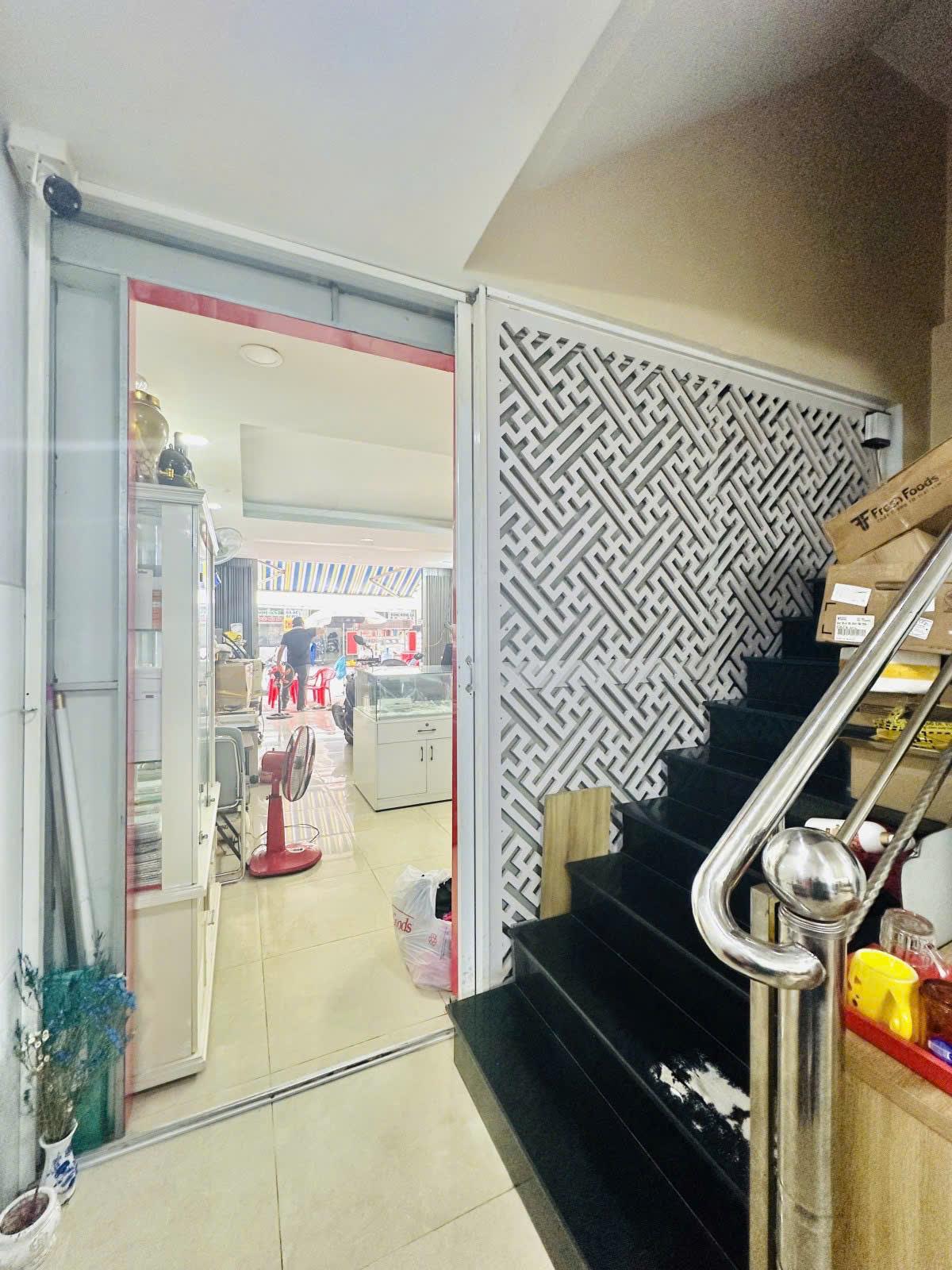 ⛺️⛺️⛺️ SÁT 3/2–Phan Xích Long Q11- ÔTÔ Vào Nhà-60M2,4 Tầng 4.3X14M 4PN Vào KD Ngay.12.2TỶ🌹🌹🌹