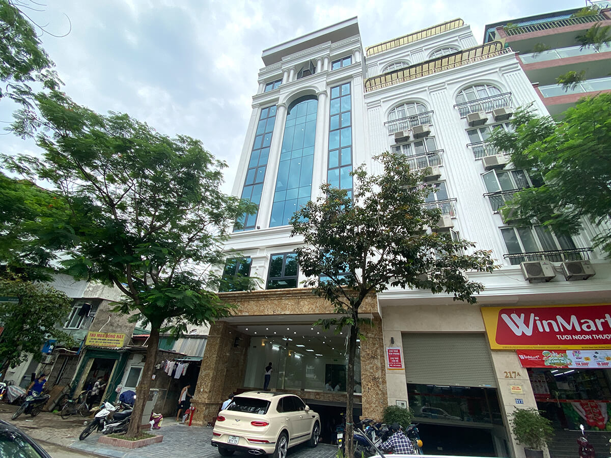 Cho Thuê Tòa Văn Phòng 9 Tầng Mặt Phố Quan Hoa. DT 190m2. MT 9.5m. Giá 13.300USD/th Cho Thuê Tòa Văn Phòng 9 Tầng Mặt Phố Quan Hoa. DT 190m2. MT 9.5m. Giá 13.300USD/th